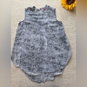 Vince Camuto Snake Print Sleeveless Blouse Top Gray Black Hi Low Hem Size XS
